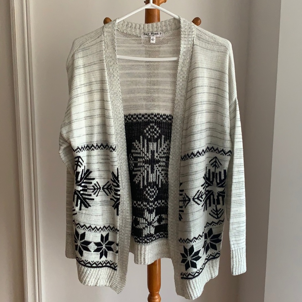 Light vintage style cardigan
